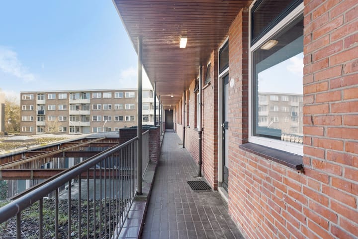 Foto 2 van Brederostraat 3