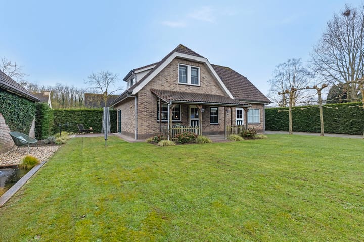 Photo 27 of Klaproos 1