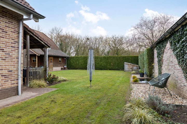 Photo 32 of Klaproos 1