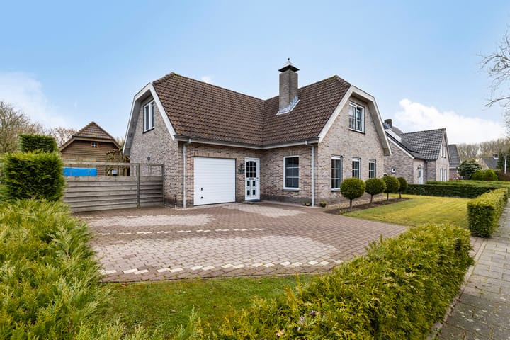 Photo 35 of Klaproos 1