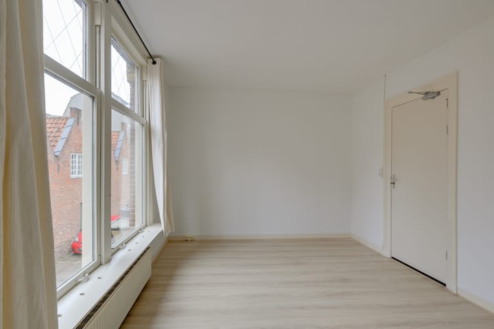 Foto 6 van Lange Lijsbethsteeg 6-A