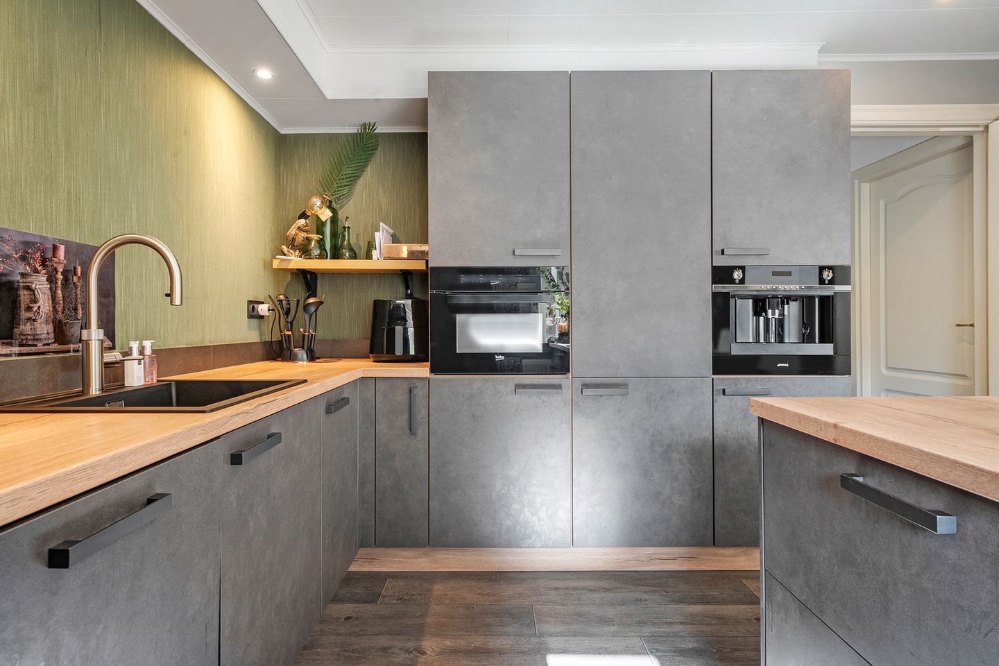 Photo 14 of Zuideropgaande 10