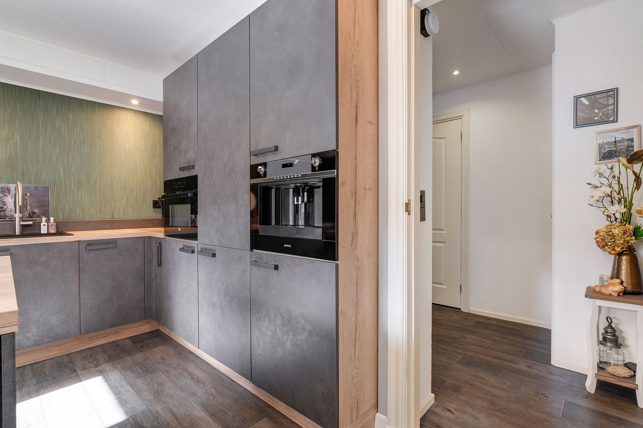 Photo 15 of Zuideropgaande 10