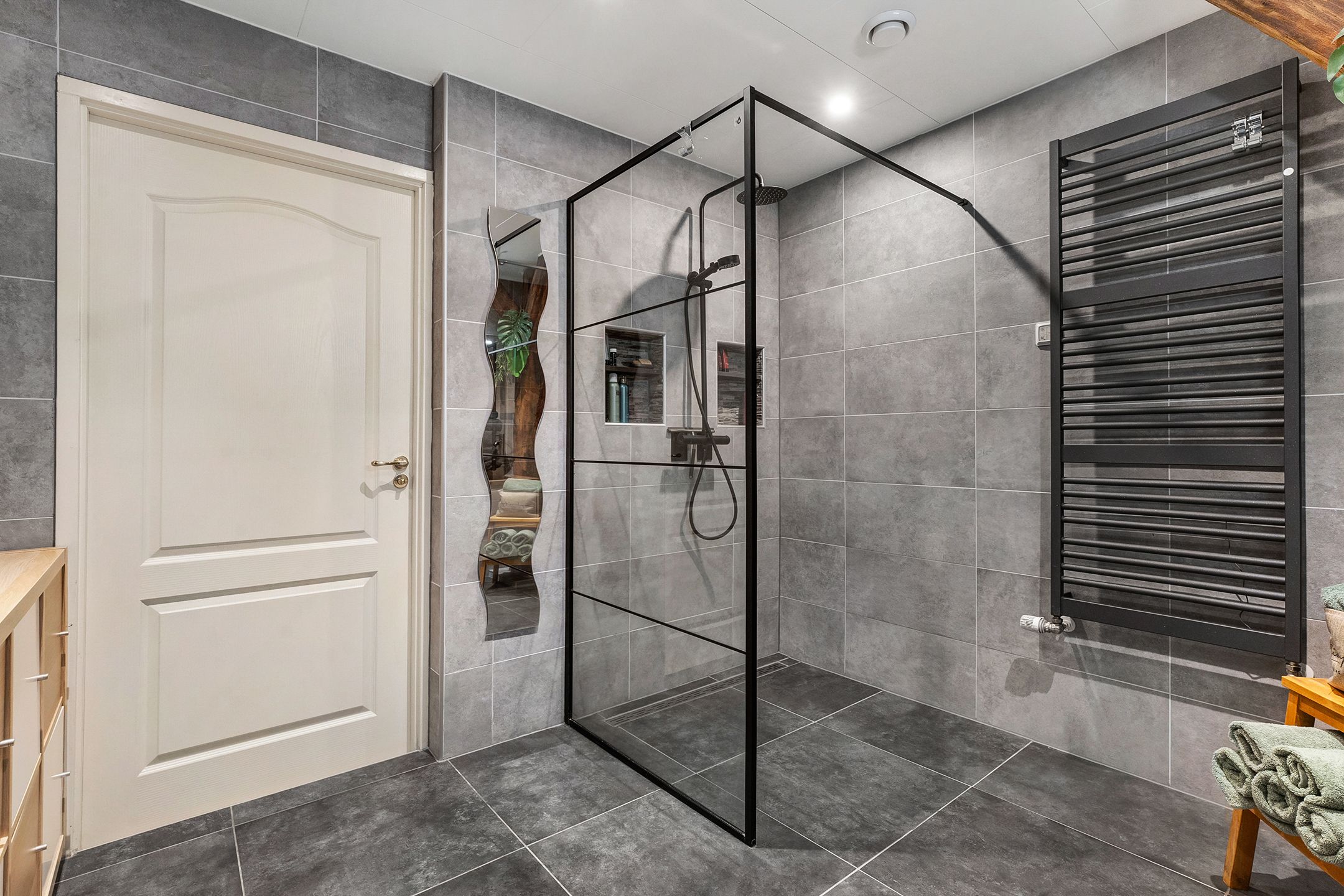 Photo 21 of Zuideropgaande 10