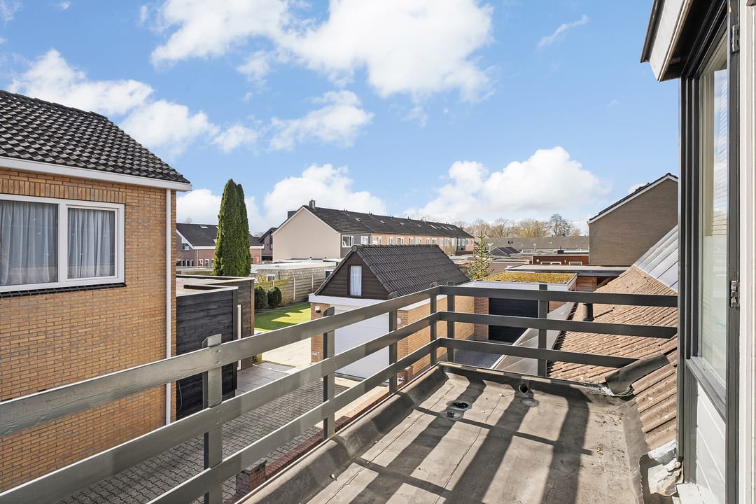 Photo 37 of Zuideropgaande 10