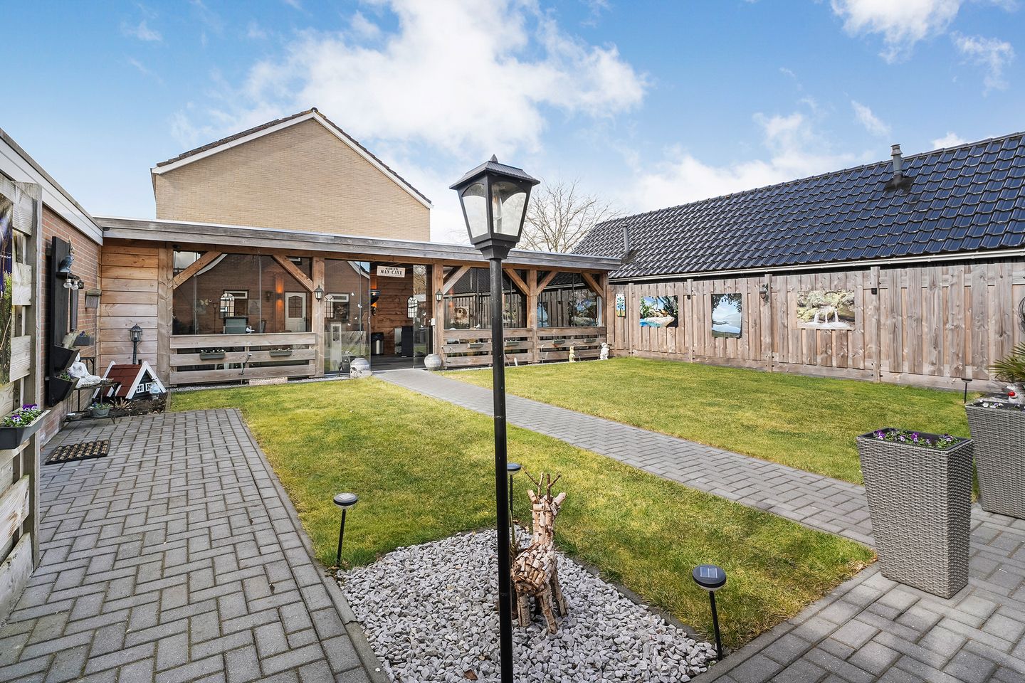 Photo 40 of Zuideropgaande 10