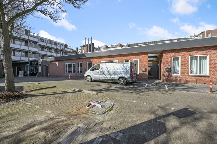 Photo 32 of Breestraat 185