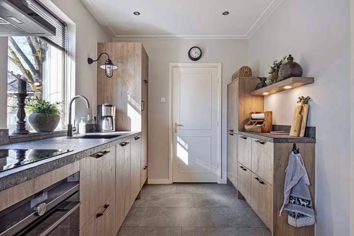 Foto 10 van Trompstraat 17