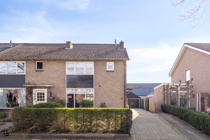 Foto 30 van Trompstraat 17