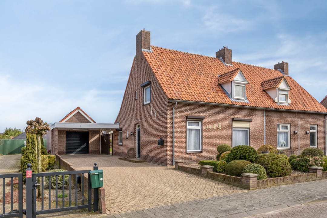 Photo 1 of Beatrixstraat 30