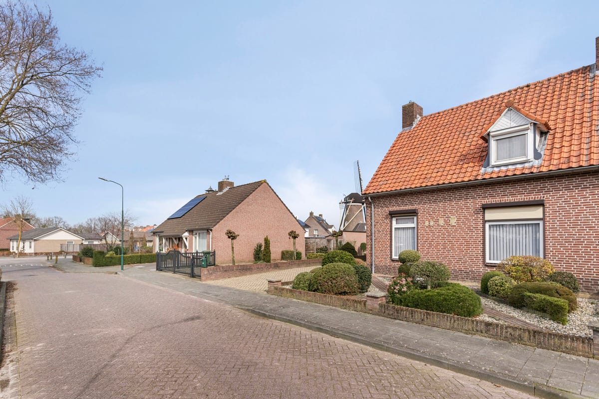 Photo 6 of Beatrixstraat 30