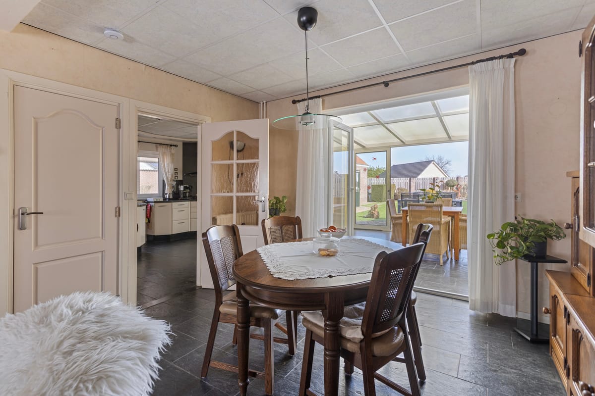 Photo 14 of Beatrixstraat 30