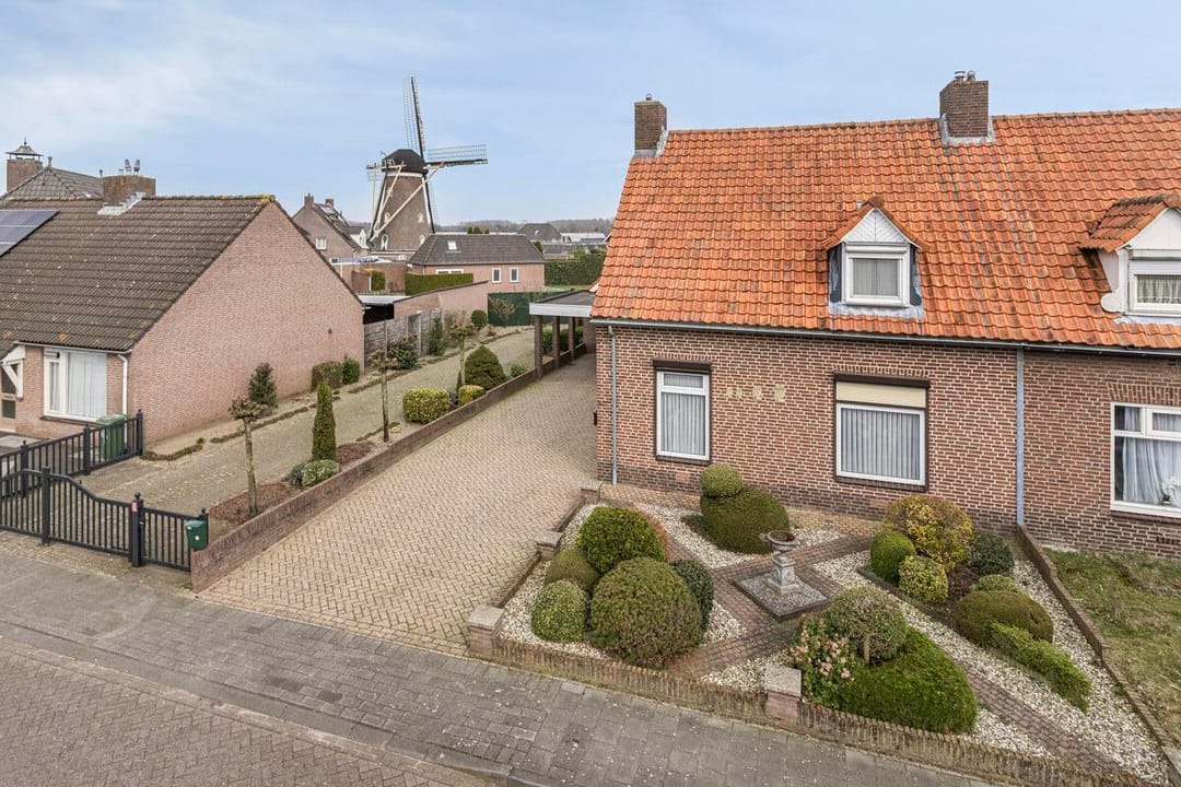 Photo 37 of Beatrixstraat 30