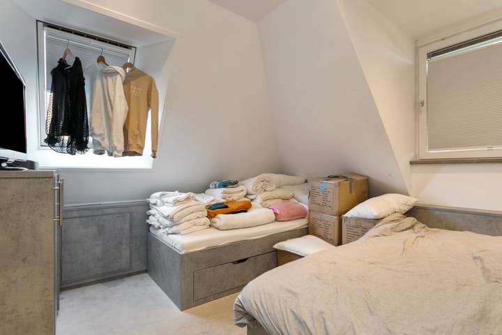 Photo 10 of Obbe Edskesstraat 3