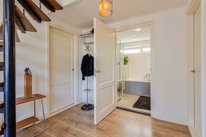 Foto 13 van Esdoornstraat 15