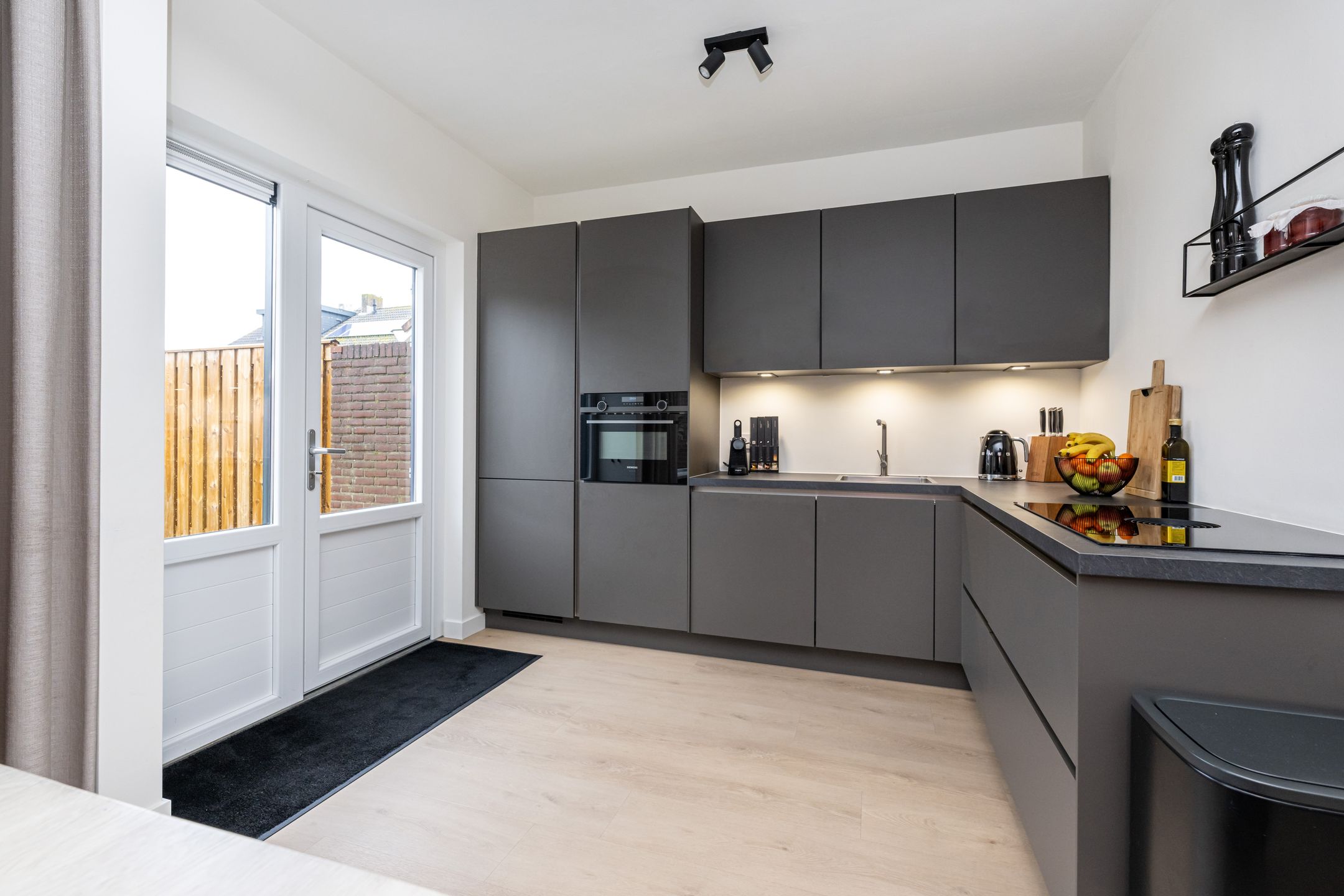 Foto 9 van Volkerakstraat 21