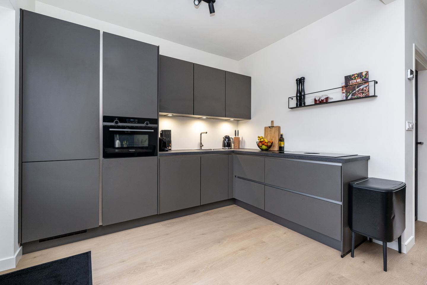 Foto 10 van Volkerakstraat 21