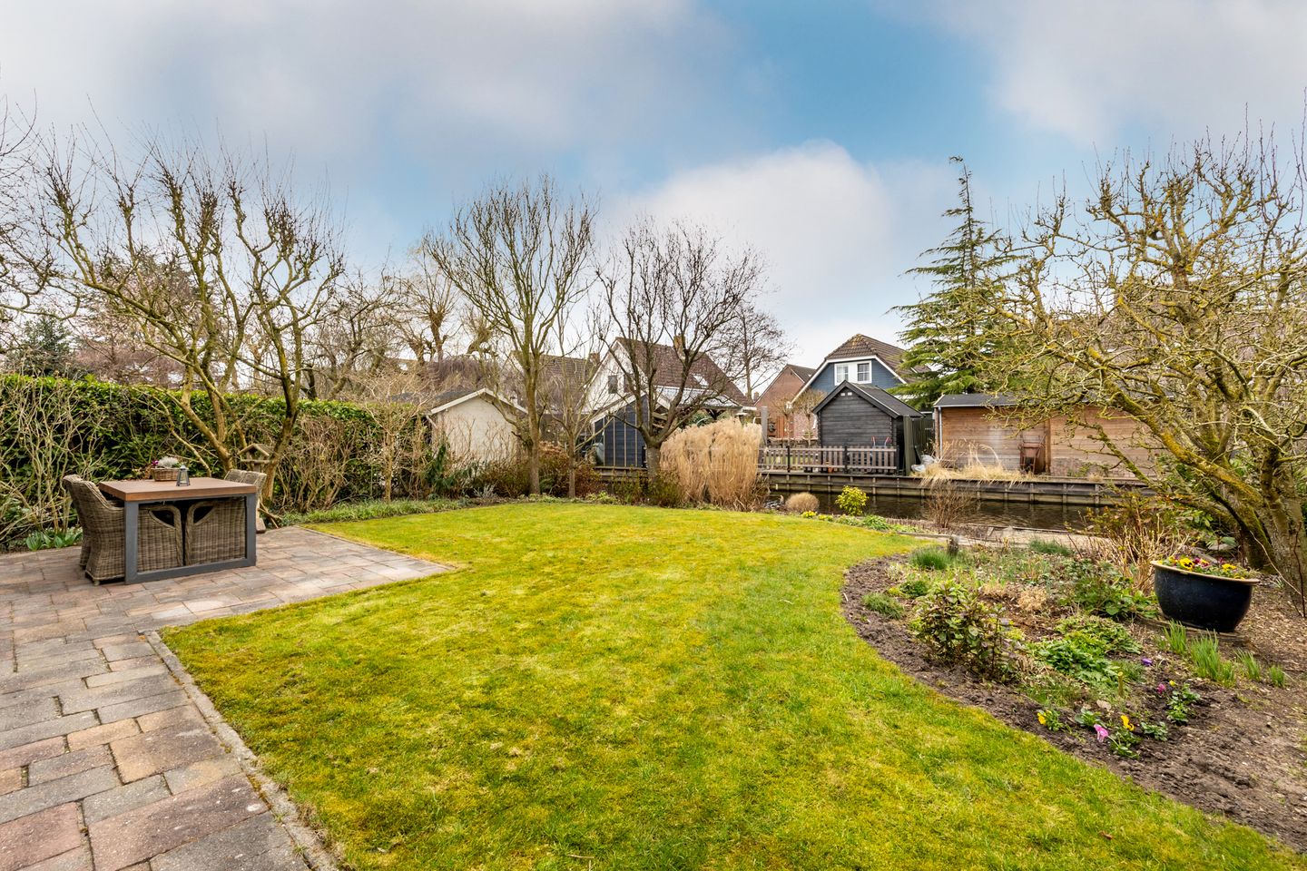 Foto 5 van Lepelblad 9