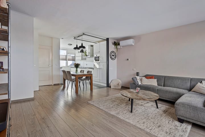 Foto 6 van Schrijnwerkershorst 214