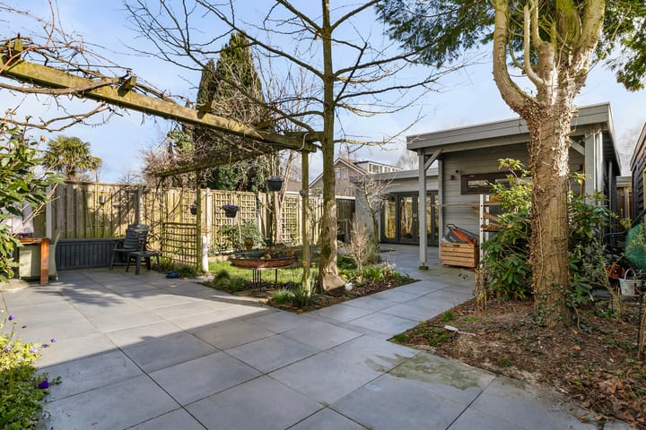 Foto 11 van Menuetstraat 59