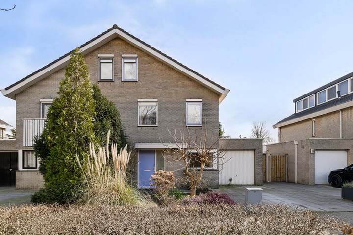 Foto 31 van Menuetstraat 59