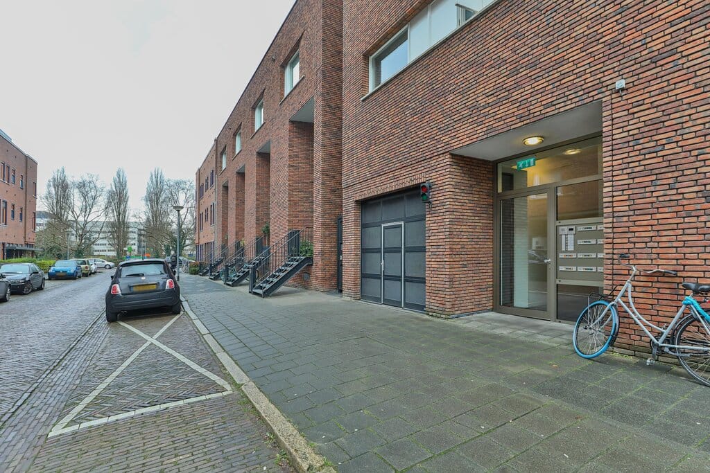 Photo 3 of H.A. Kooykerplein, parkeerplaats