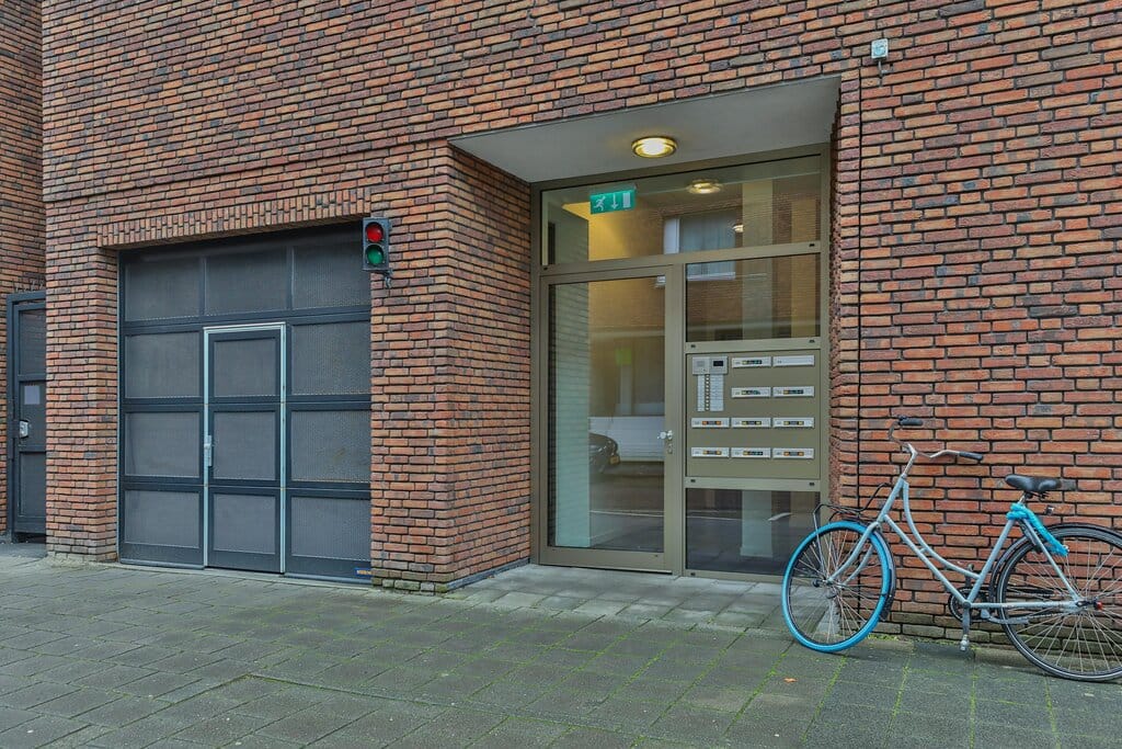 Photo 1 of H.A. Kooykerplein, parkeerplaats