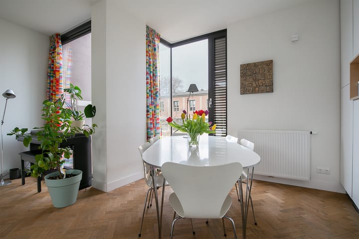 Foto 13 van Zuiderkerkstraat 2