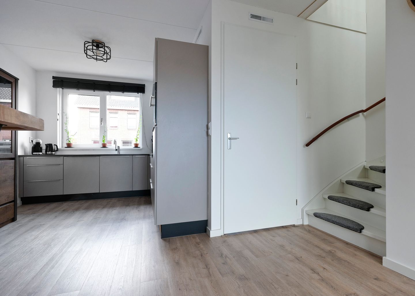 Foto 10 van Koolmeesstraat 8