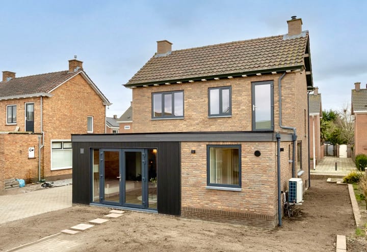 Foto 37 van Dahliastraat 60