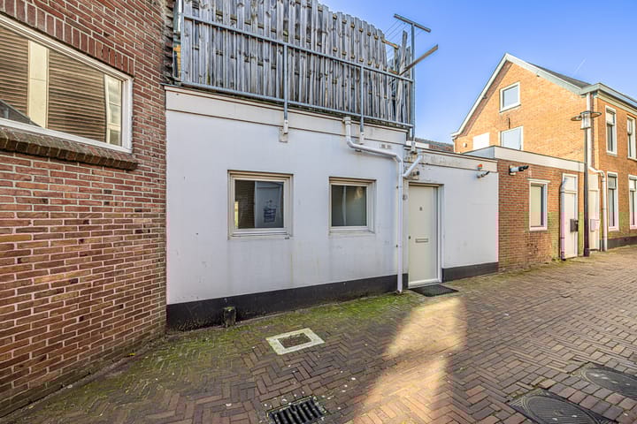 Photo 17 of Middenstraat 2-A