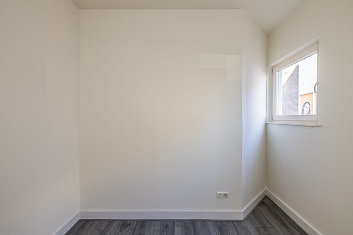 Photo 14 of Middenstraat 2-A