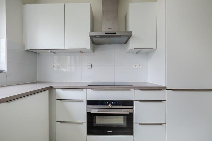 Foto 14 van Hallsteinstraat 57