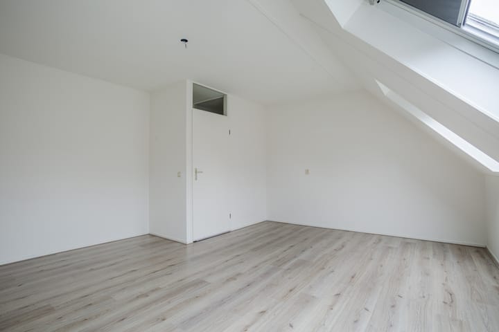 Foto 19 van Hallsteinstraat 57