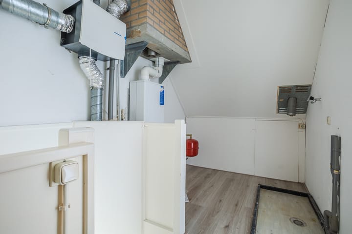 Foto 24 van Hallsteinstraat 57