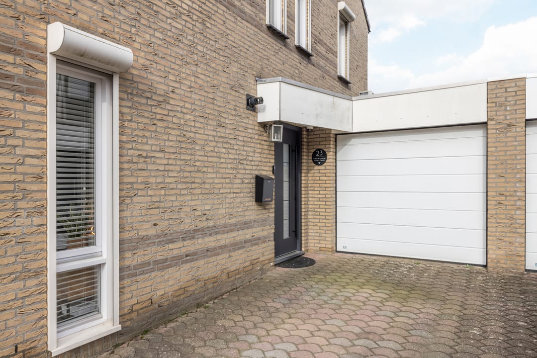 Photo 2 of Eikenlaan 23