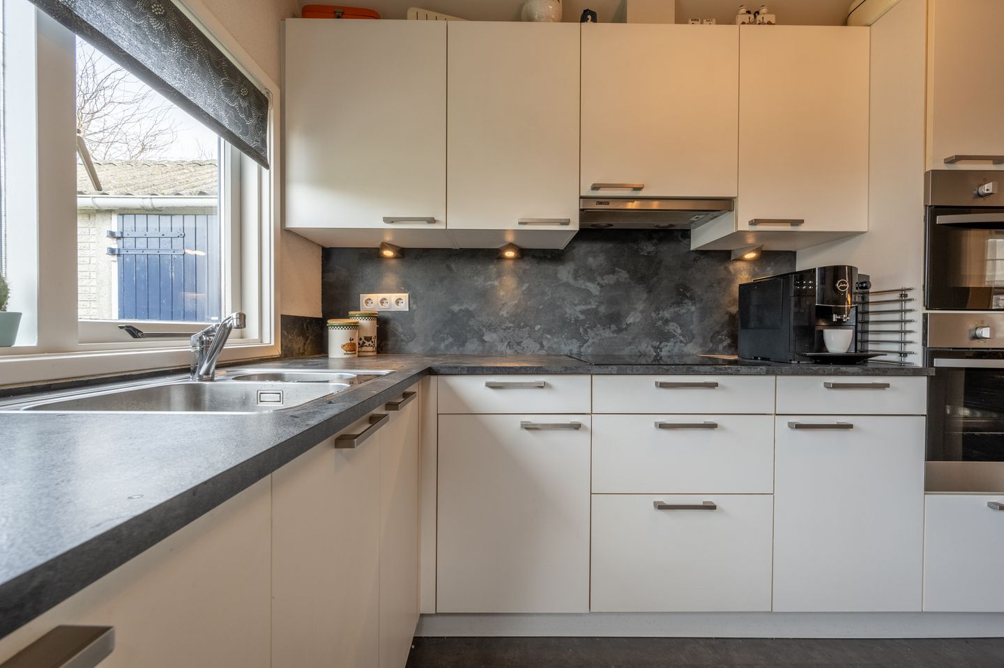 Foto 14 van Admiraal de Ruyterstraat 64