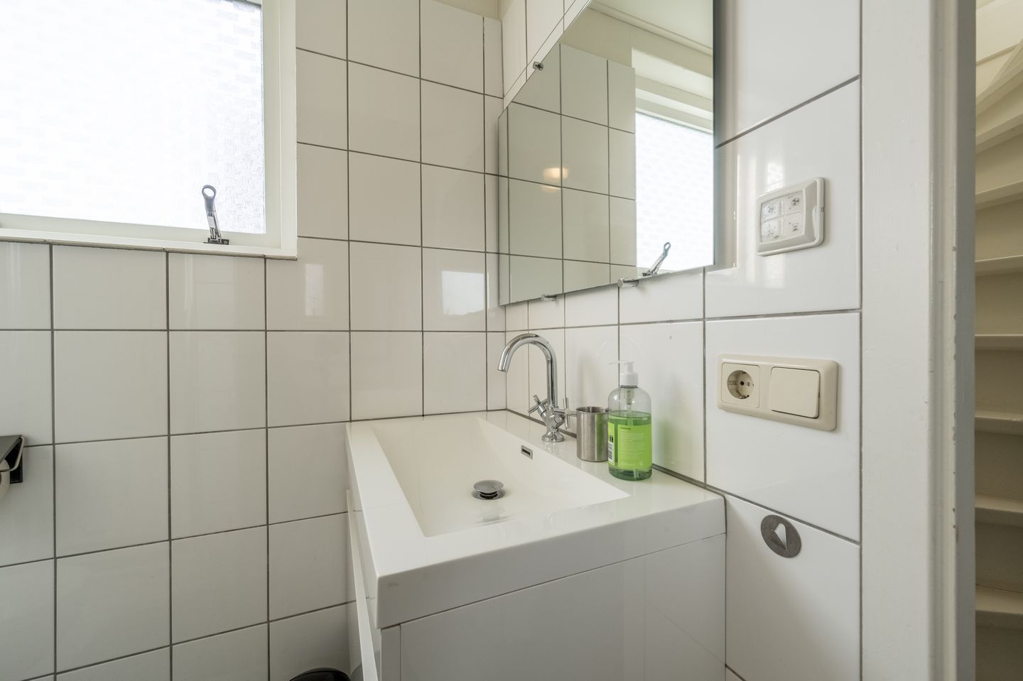 Foto 20 van Admiraal de Ruyterstraat 64