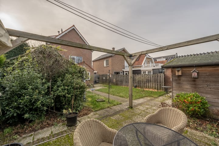 Foto 35 van Admiraal de Ruyterstraat 64