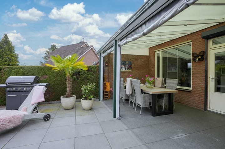 Foto 22 van Deken Hennissenstraat 5