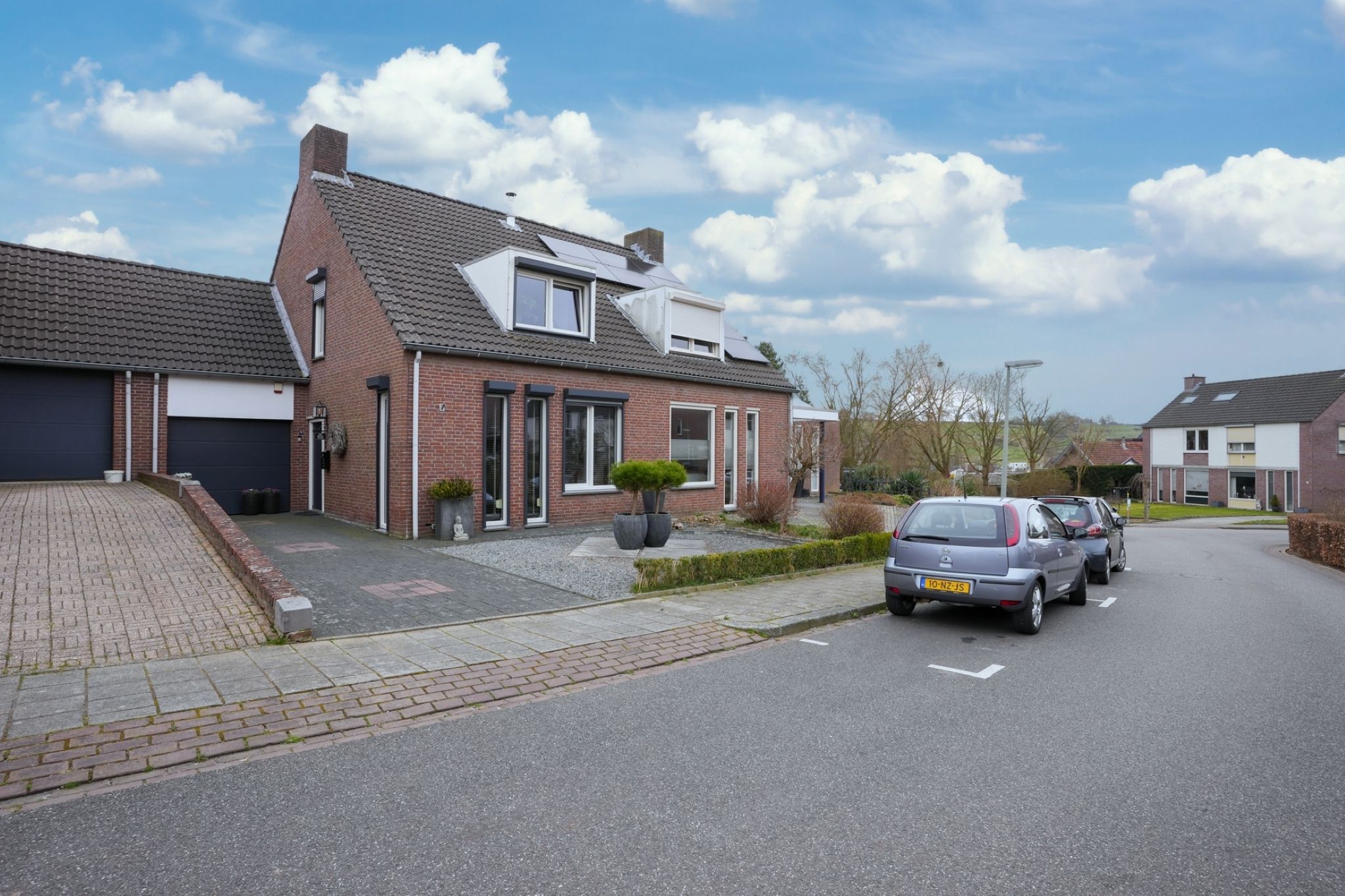 Foto 27 van Deken Hennissenstraat 5