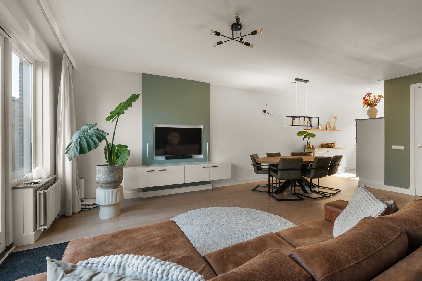 Photo 10 of Berenklauw 6