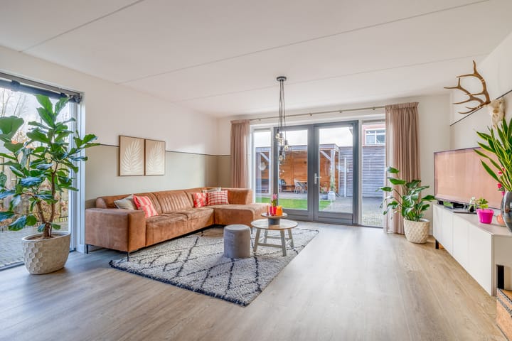 Foto 3 van Van der Ledestraat 1