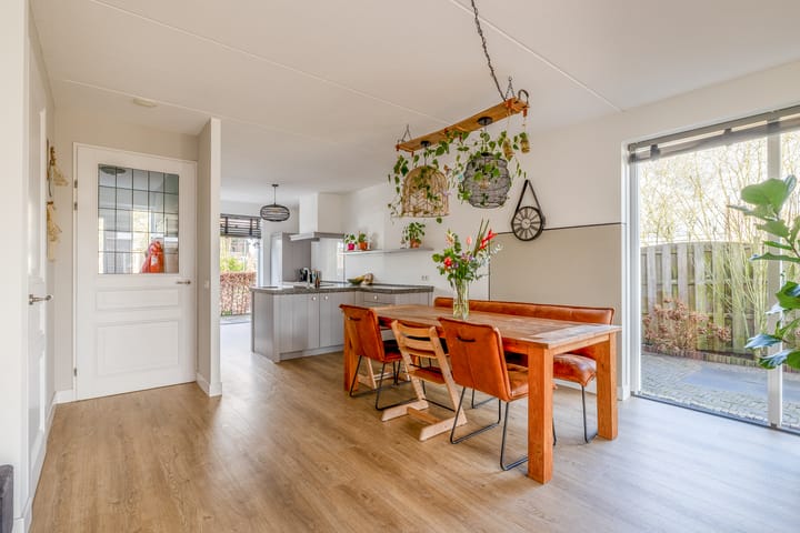 Foto 15 van Van der Ledestraat 1