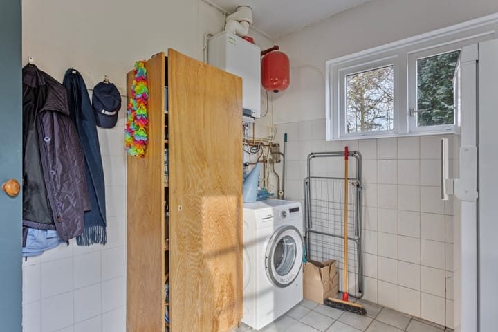 Photo 22 of Barsingerweg 7