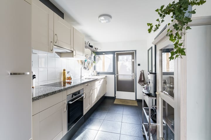 Foto 3 van De Ruyterstraat 83