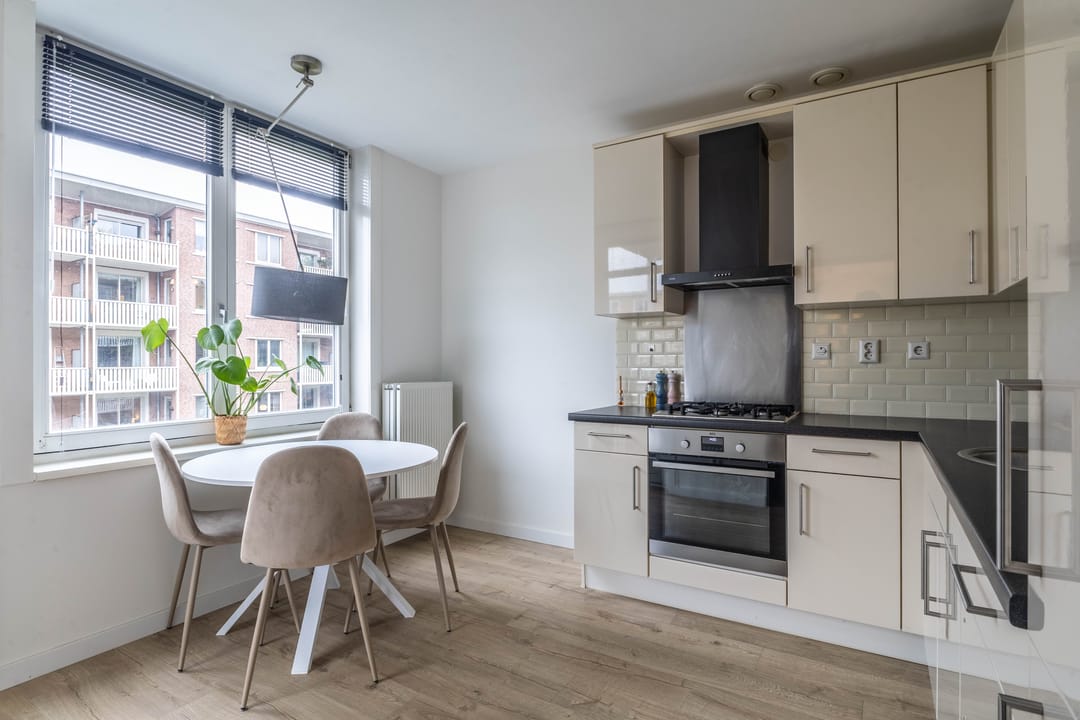 Foto 2 van Jan van Schaffelaarplantsoen 3-B