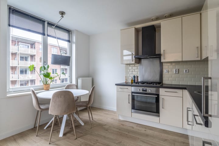 Foto 2 van Jan van Schaffelaarplantsoen 3-B