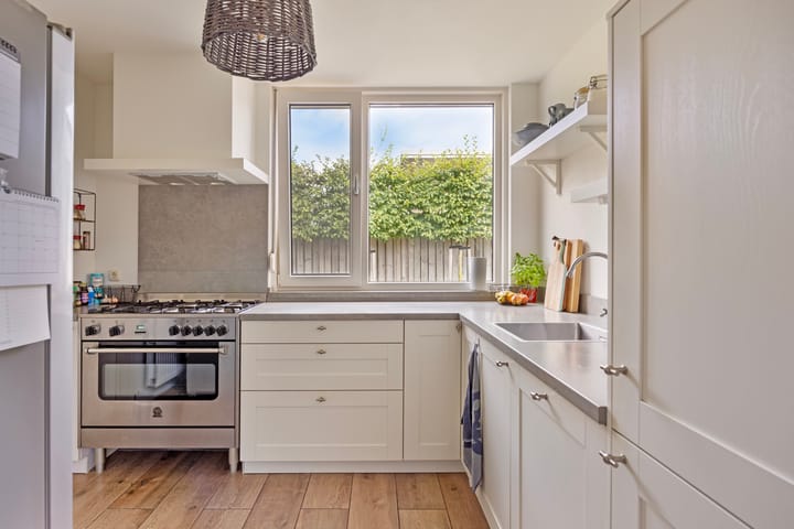 Photo 11 of Christinalaan 1-A