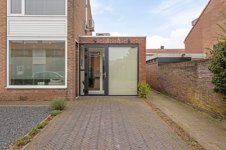 Foto 5 van Jan van Ruusbroeckstraat 25